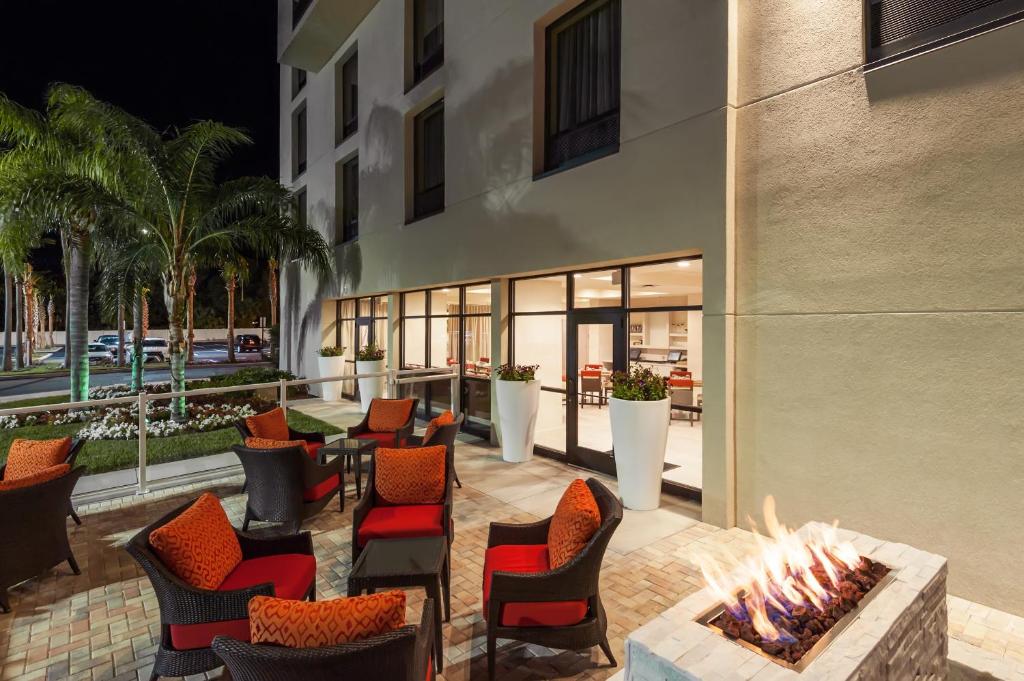 Delta Hotels by Marriott Orlando Lake Buena Vista - image 3